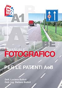 Il manuale fotografico per le patenti A e B